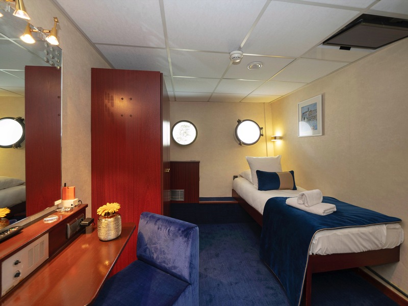 Main Deck 1 Bed Single CAT. C